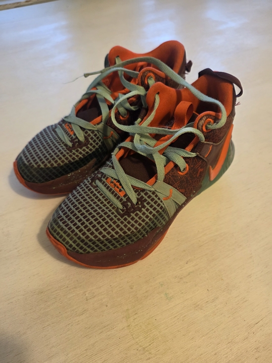 Nike Other - Nike Kids Sneakers in Orange and Teal Accents